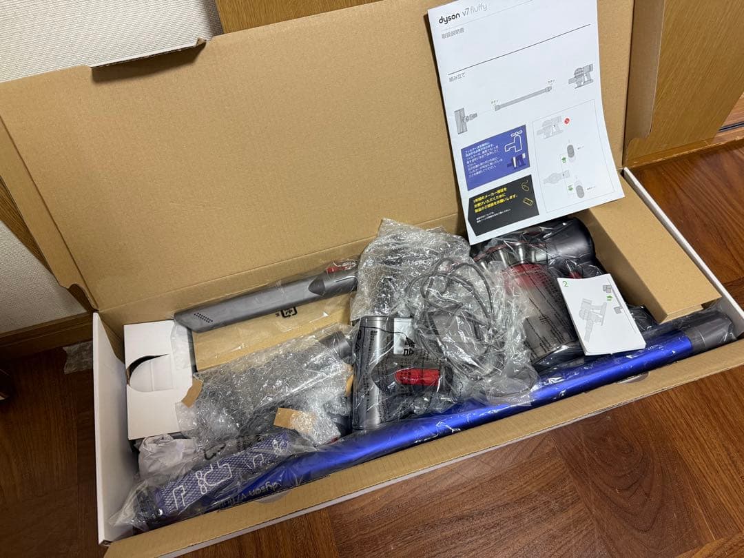 dyson V7 fluffy SV11 バッテリー新品交換済 動作確認済
