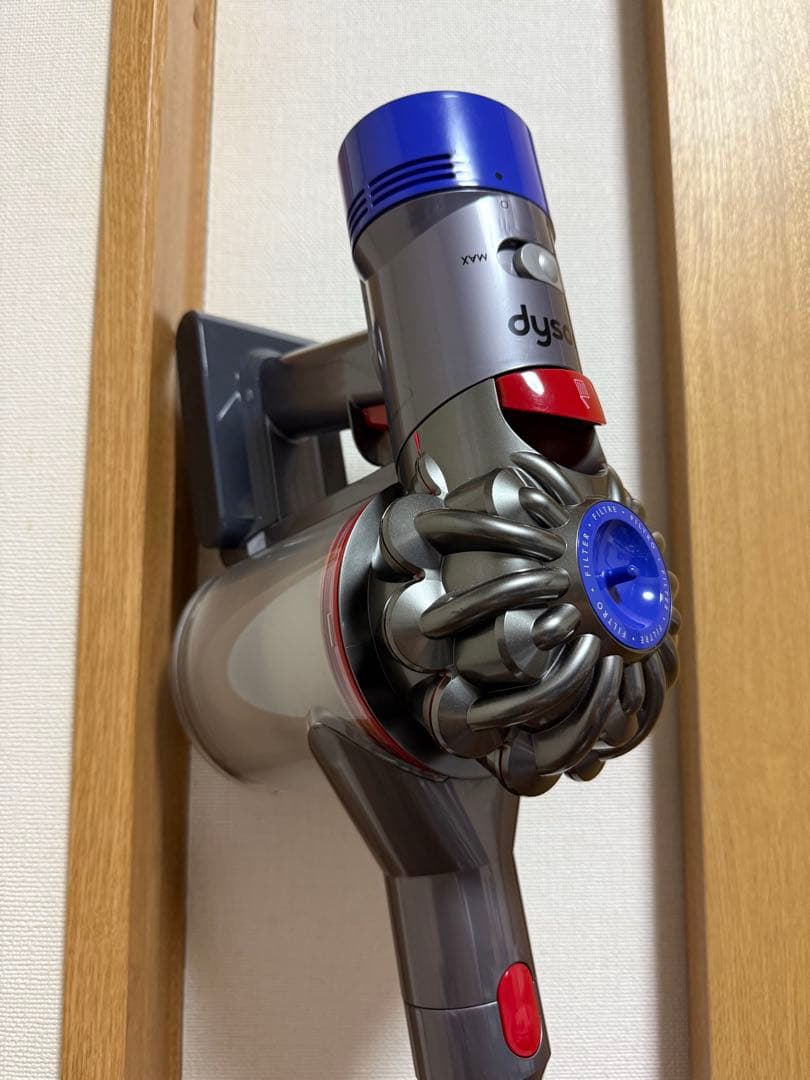 dyson V7 fluffy SV11 バッテリー新品交換済 動作確認済