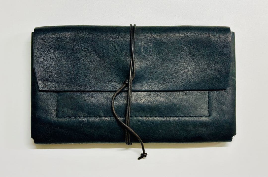 n*a様 【値下げ】paisano パイサーノ　紐留長財布　バケッタレザー 牛革