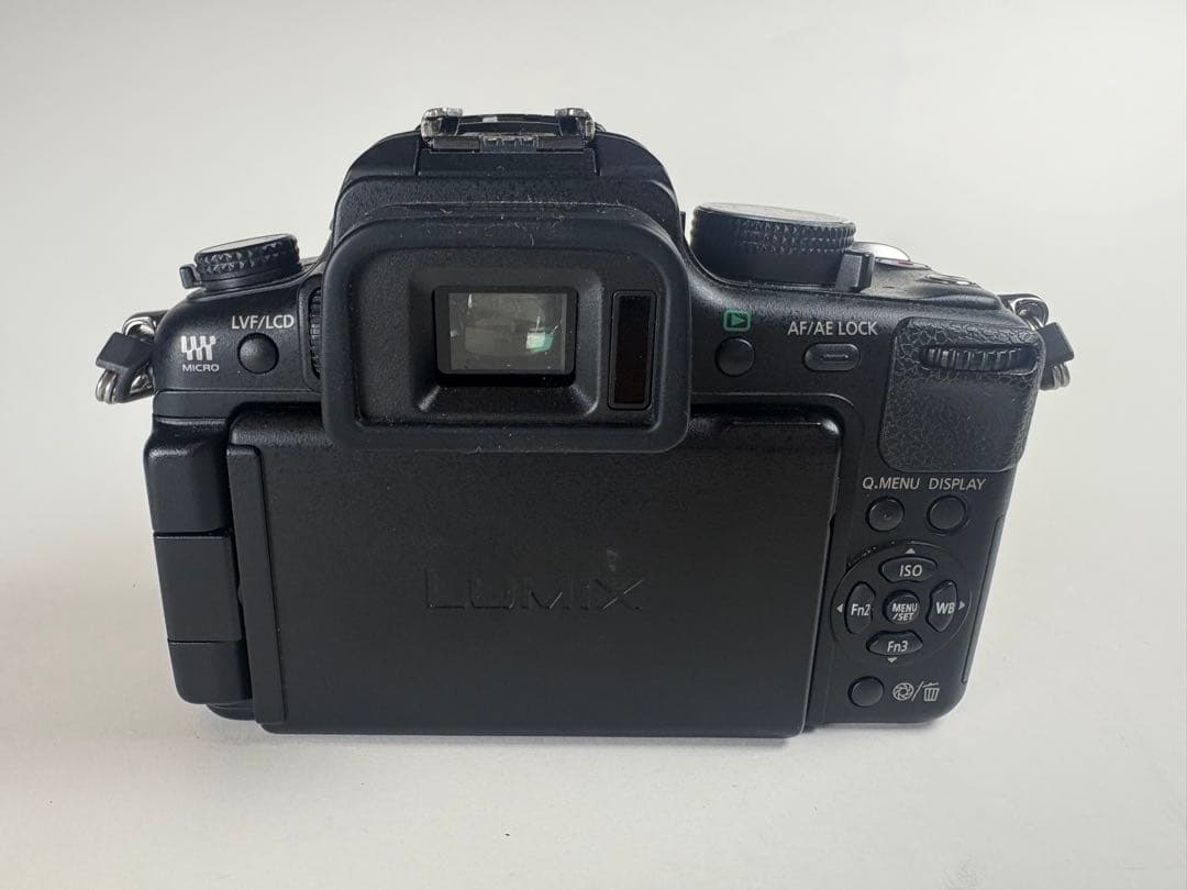 Panasonic LUMIX DMC-GH2 ボディ バッテリー付