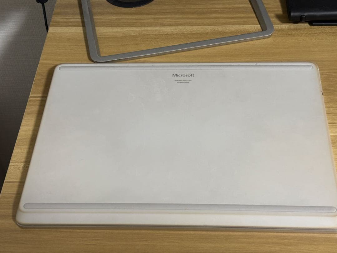 Microsoft Surface Laptop Go 本体