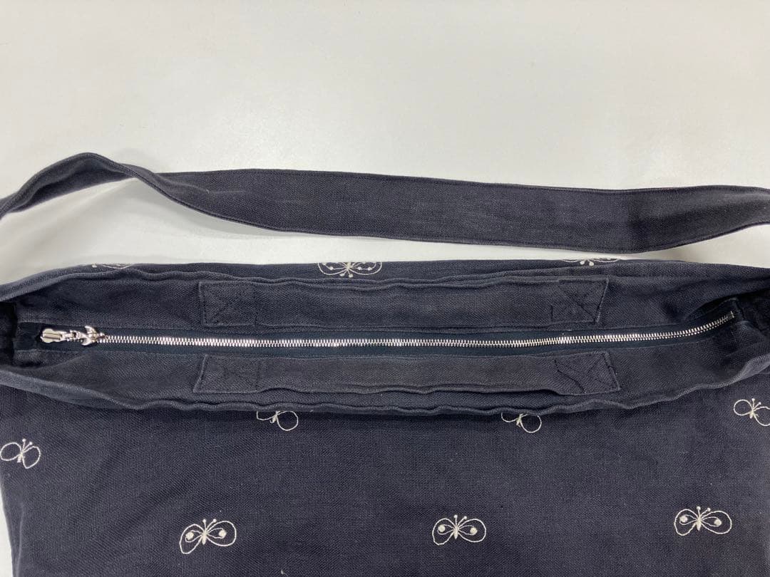 しゅみ　ミナペルホネン　ちょうちょ　ボディバッグ