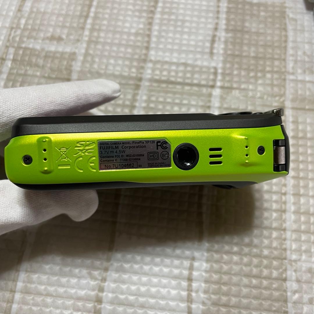 FINEPIX XP120 防水デジタルカメラ　ライム