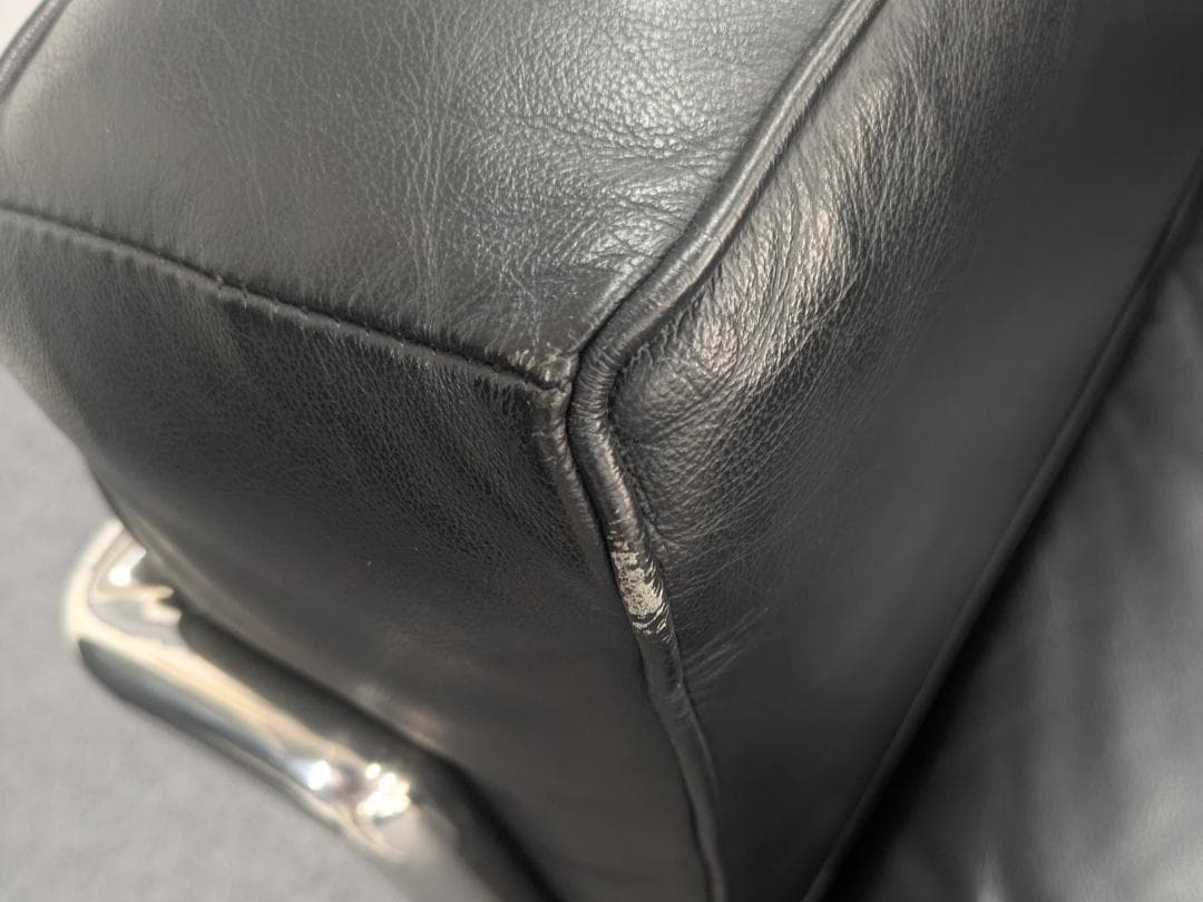 ルコルビュジェ本革LC2の1人掛け渋谷区に引取の場合は1万値引