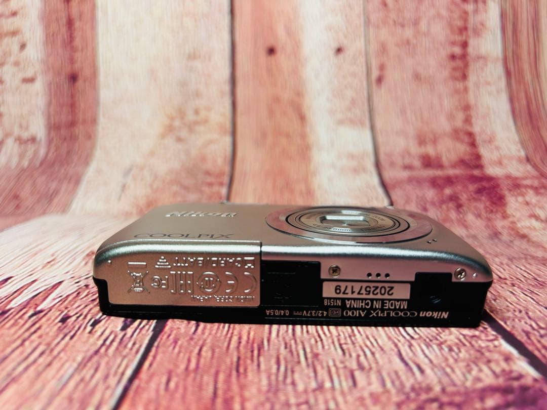 Nikon ニコン COOLPIX A100 シルバー デジタル