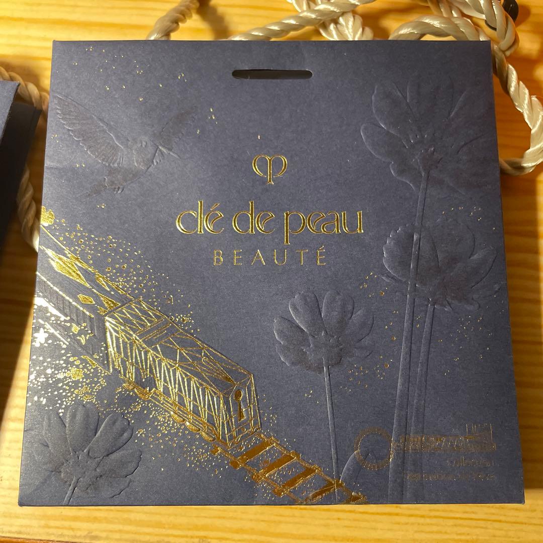 2025クリスマスコフレ クレドポーポーテ　ル、デオスールエクラ110