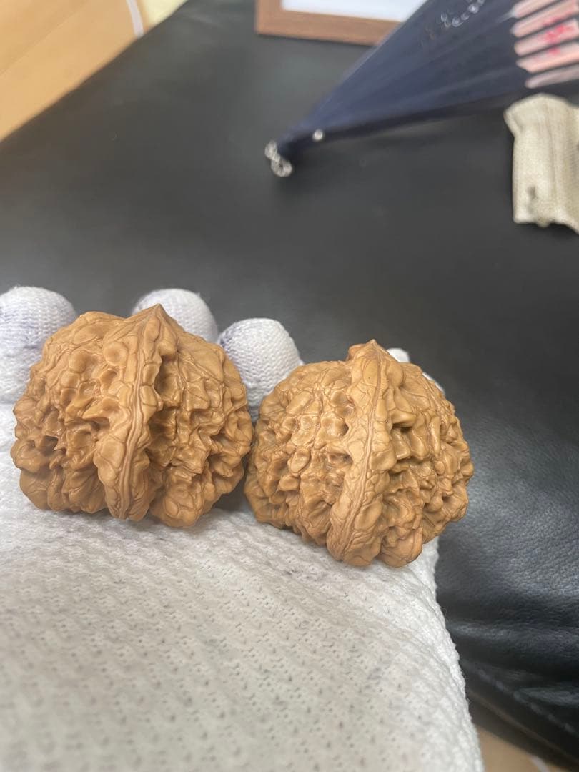 キャニオンページNo.232 と272 遊ぶクルミ　文玩王者 龙鼎 文玩袋