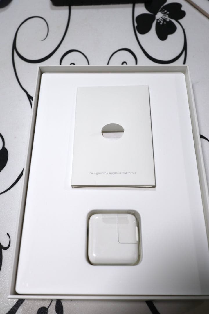 Apple iPad wi-fiゴールド5世代128GB/箱美品付き