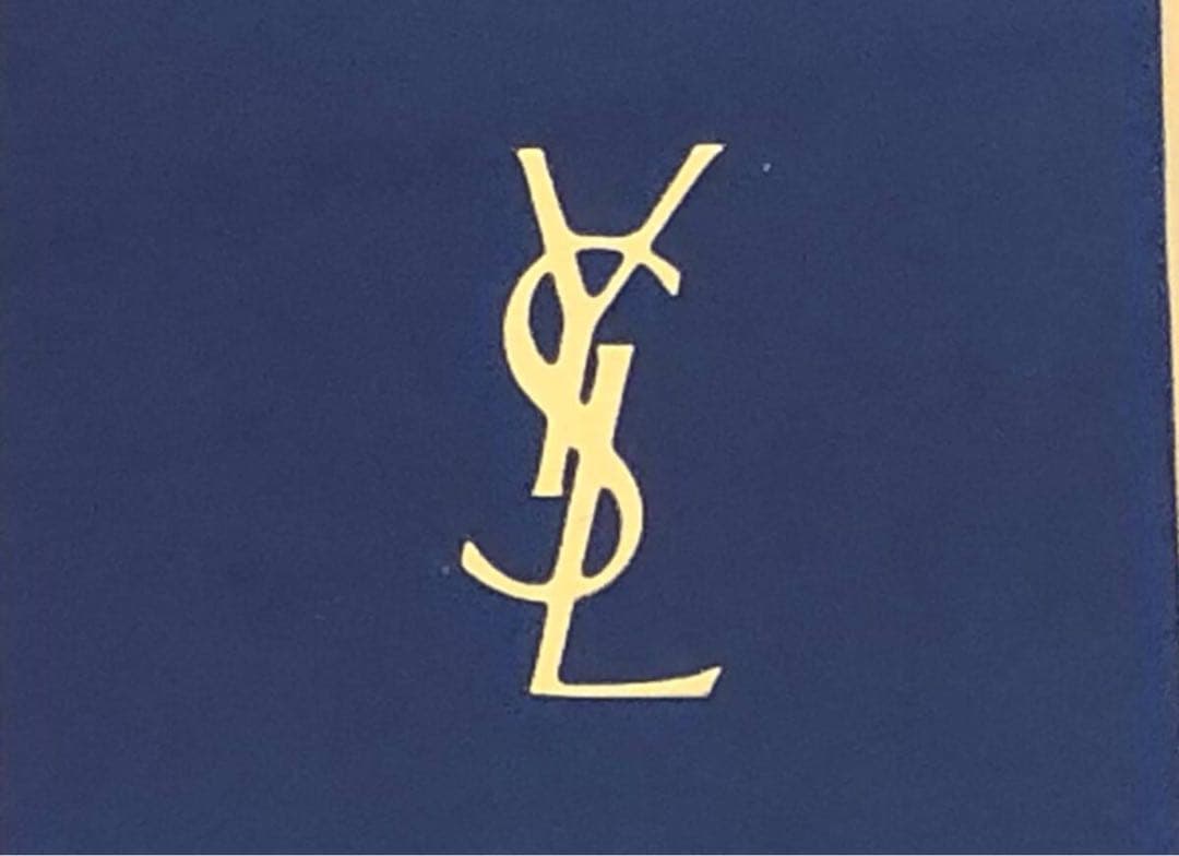 T03/044美品 YVES SAINT LAURENTイヴサンローラン名刺入れ