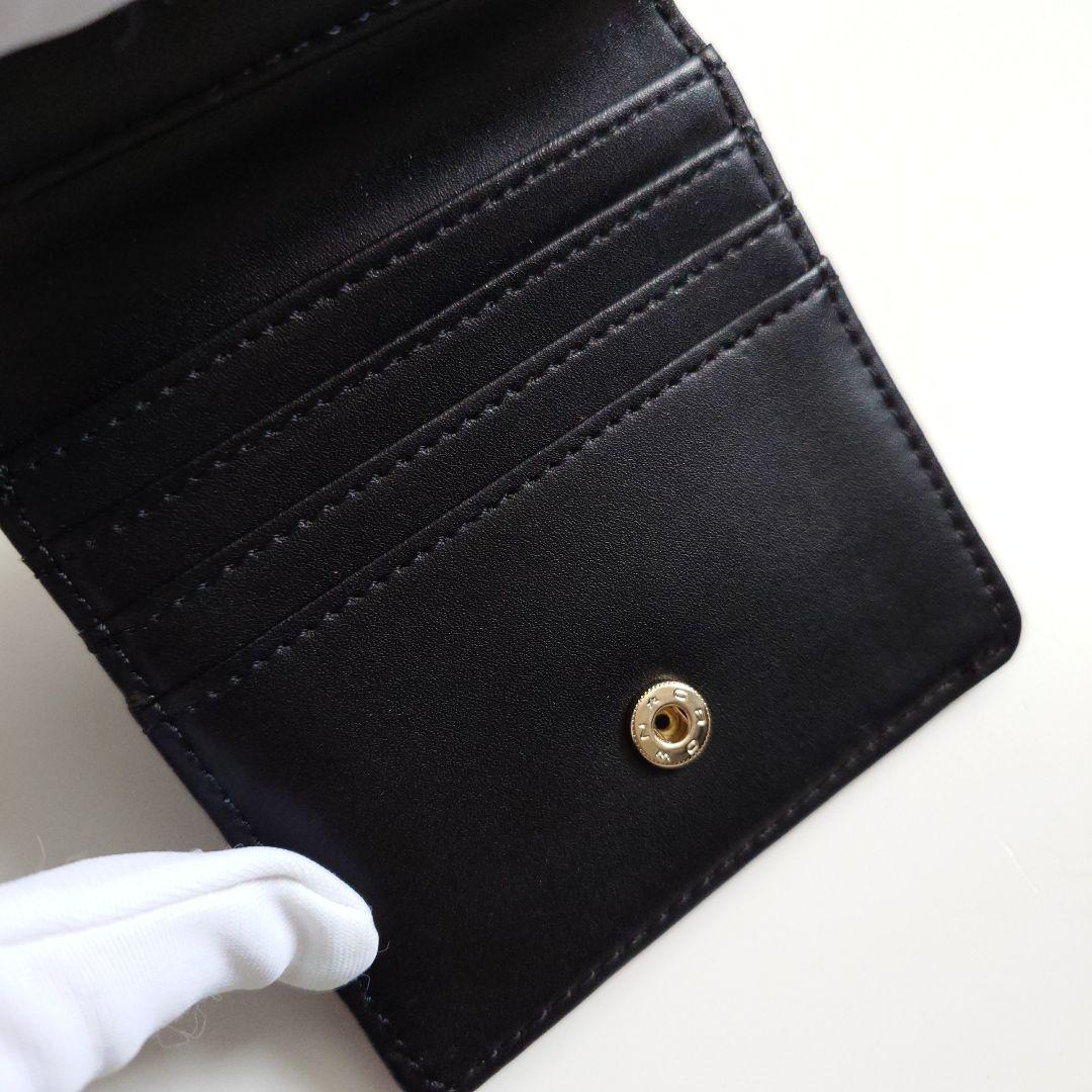 【ミホ】MARY QUANT 2つ折りコンパクト財布