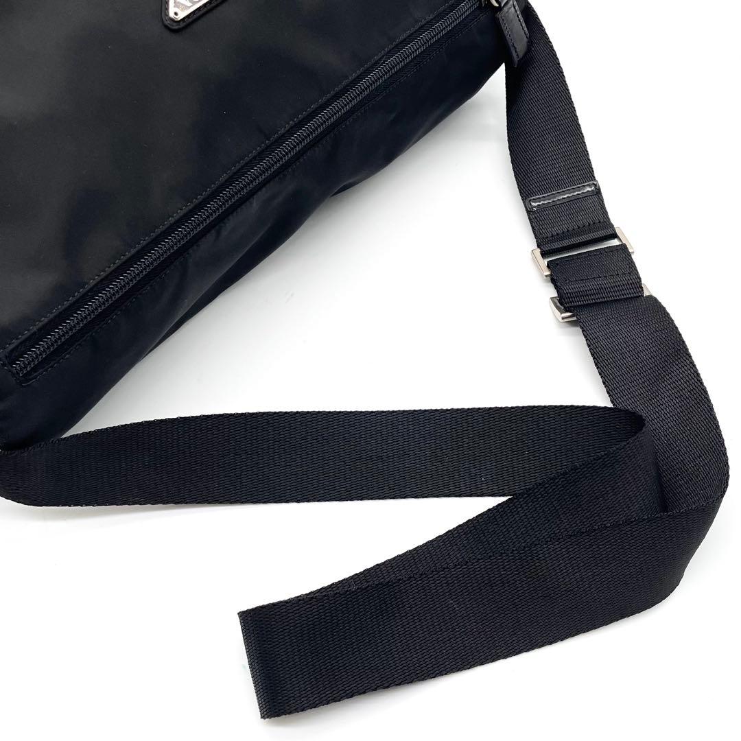 【極美品】プラダ メッセンジャーバッグ ナイロン レザー 三角ロゴ ブラック 黒