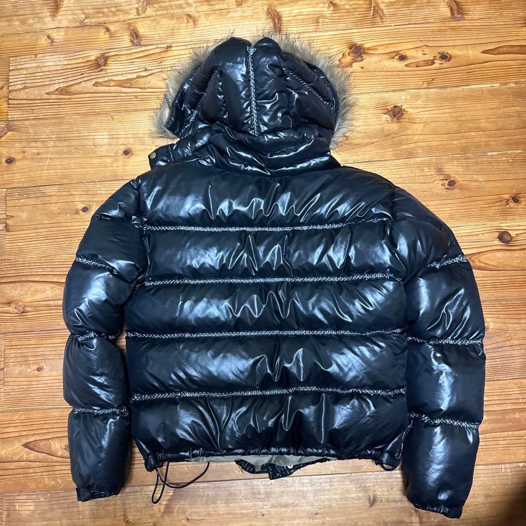 ファーダウンジャケット　光沢ダウン　黒　短丈