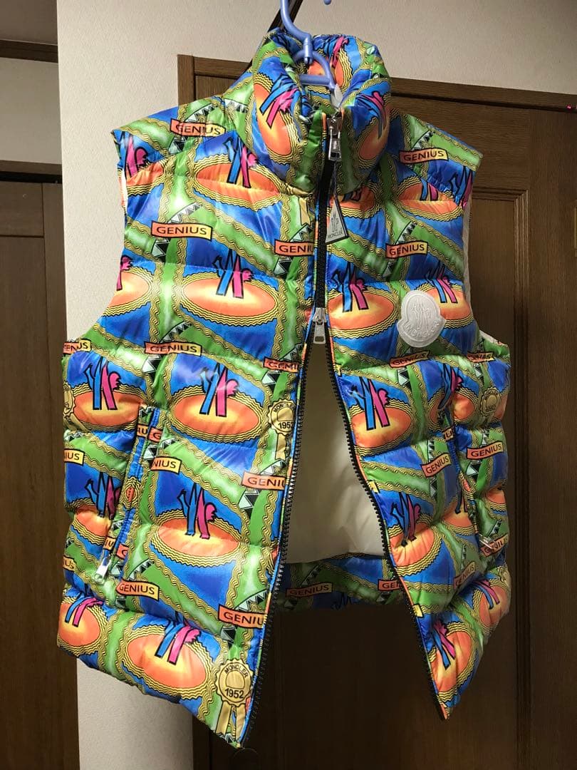 2 未使用 正規 本物 MONCLE ダウンベスト L M 20万 ジャケット