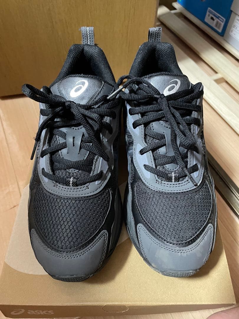 【値下げ・ほぼ新品】asics GEL-NYC RGD ブラック 27cm