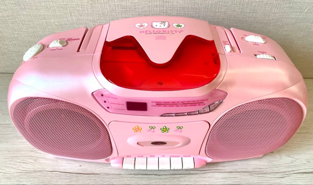 Hello Kitty ポータブルCD/ステレオラジカセ – 動作良好・美品！