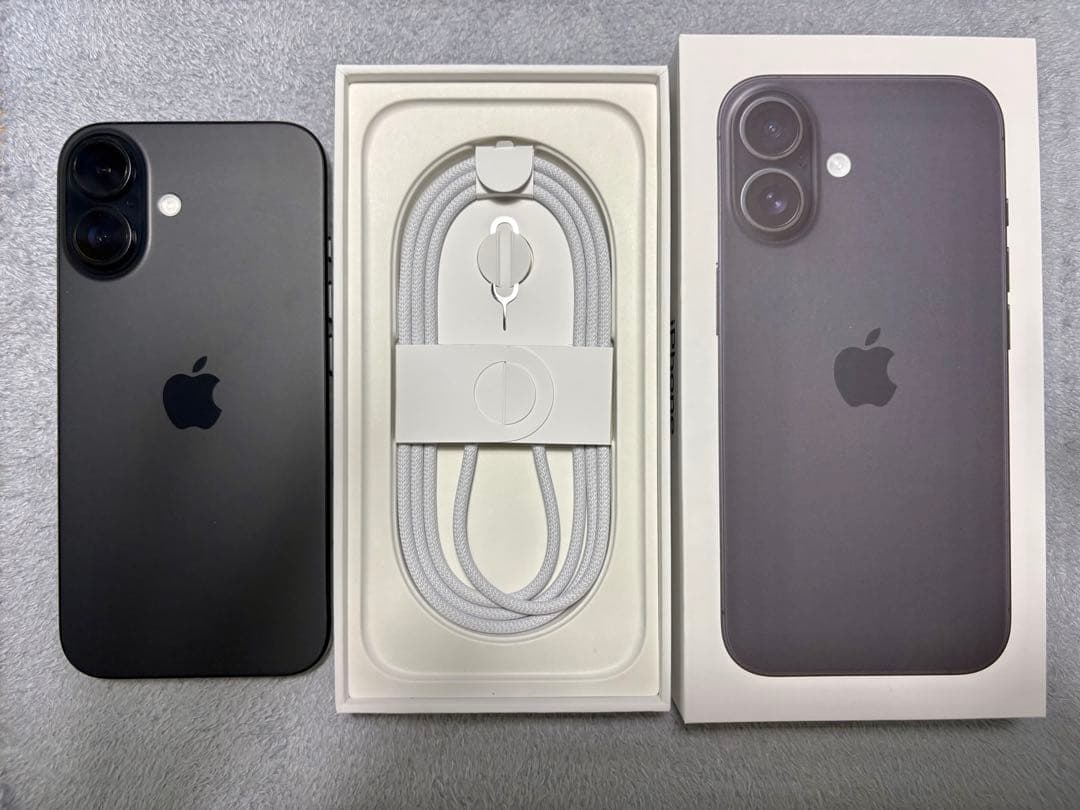 iPhone 16 128GB ブラック SIMフリー【液晶無傷・付属品完備】