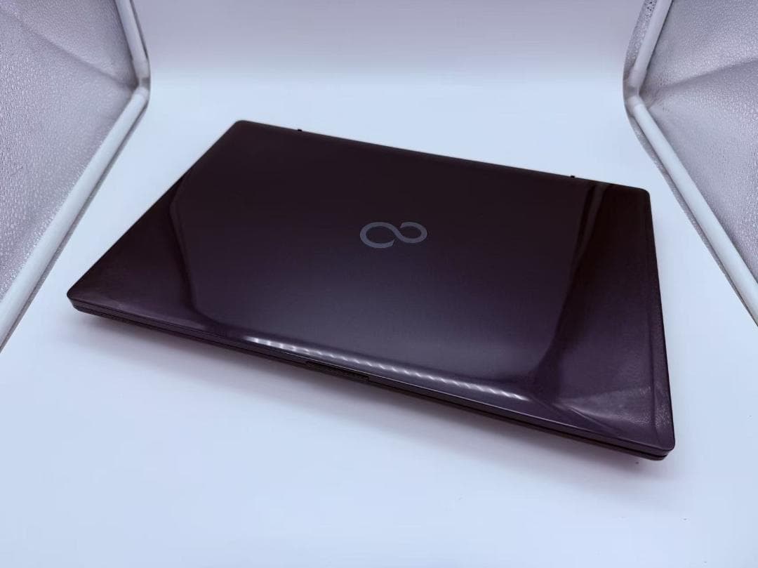 超美品 富士通 第8世代i7 16GB SSD+HDD Office付きb