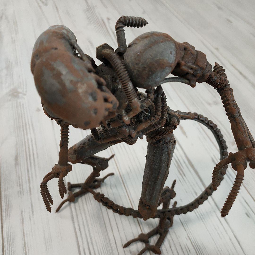 naoさん／廃材メタルアート／エイリアンVSプレデター