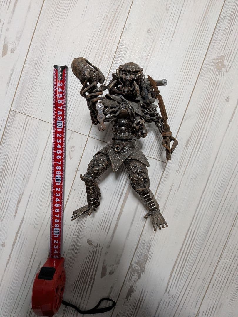 naoさん／廃材メタルアート／エイリアンVSプレデター