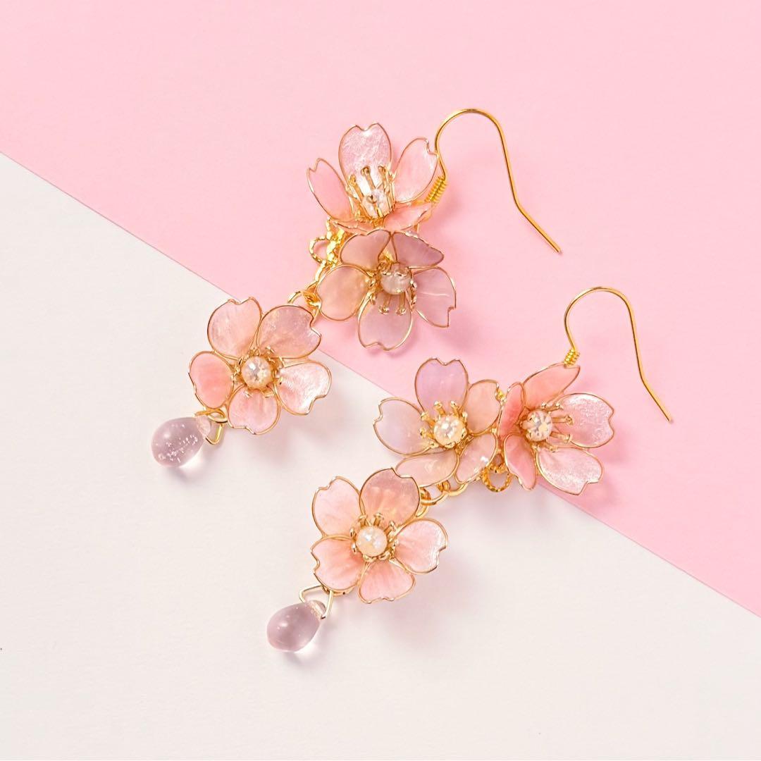 ふっちページ／イヤリング8点／ヘアコーム1点