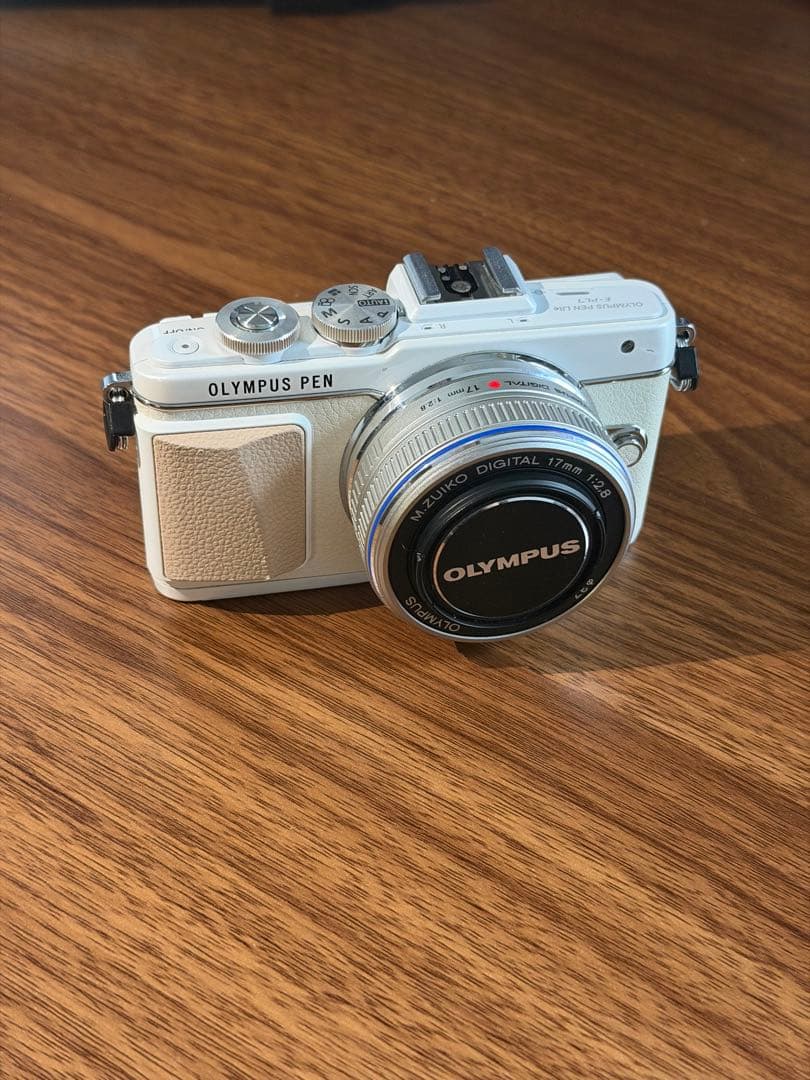 OLYMPUS PEN E-PL7 ボディのみ