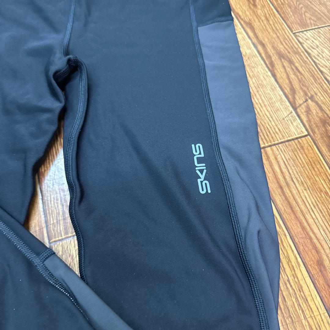 冬季限定割引！SKINS 冬用　メンズ用　コンプレッションタイツ L 黒