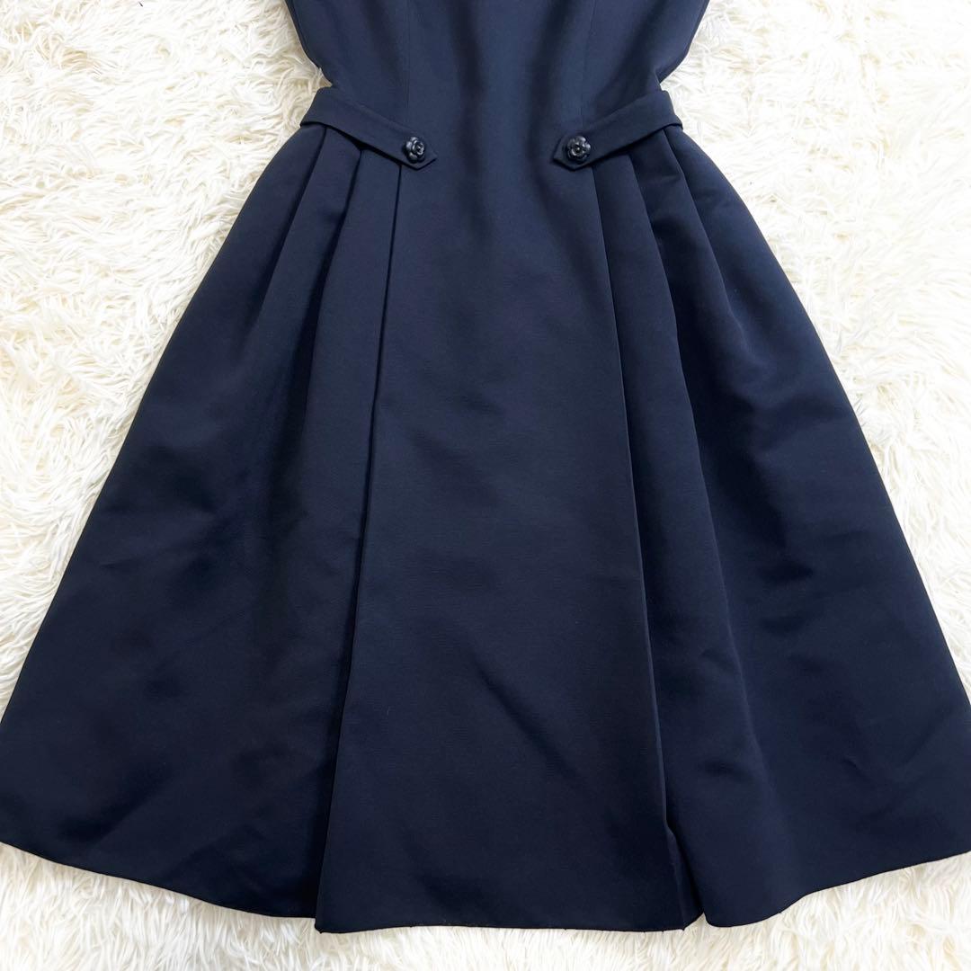 極美品✨ルネ ひざ丈ワンピース サイドタック フレア 花柄ボタン ノースリーブ