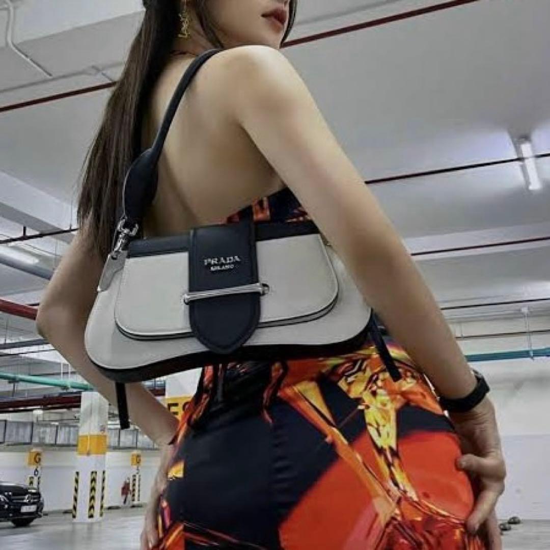 【希少】PRADA プラダ レザーバッグ ホワイト ブラック バイカラー