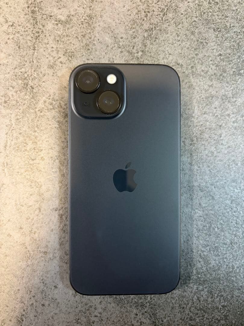 Apple iPhone 15 ミッドナイト 本体　128GB