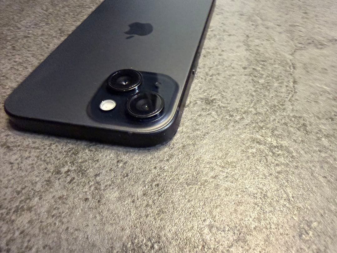 Apple iPhone 15 ミッドナイト 本体　128GB