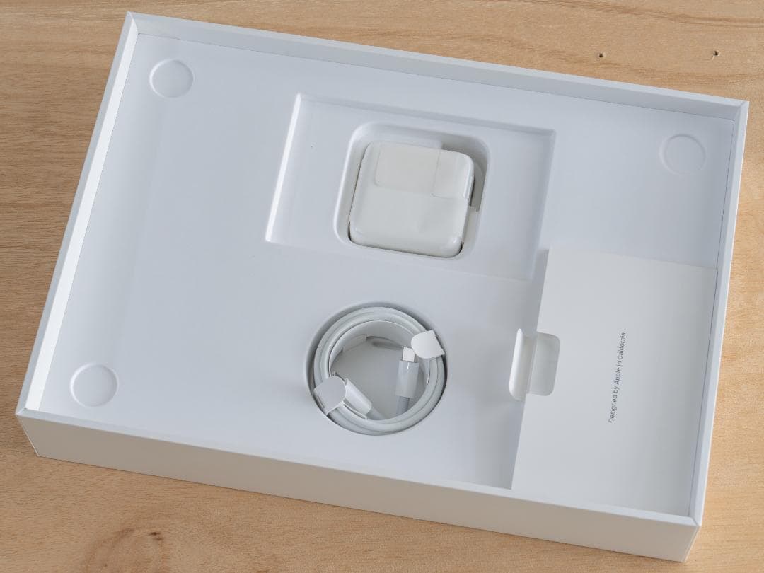 MacBook本体 MacBook Air 16GB 256GB (M1, 2020)