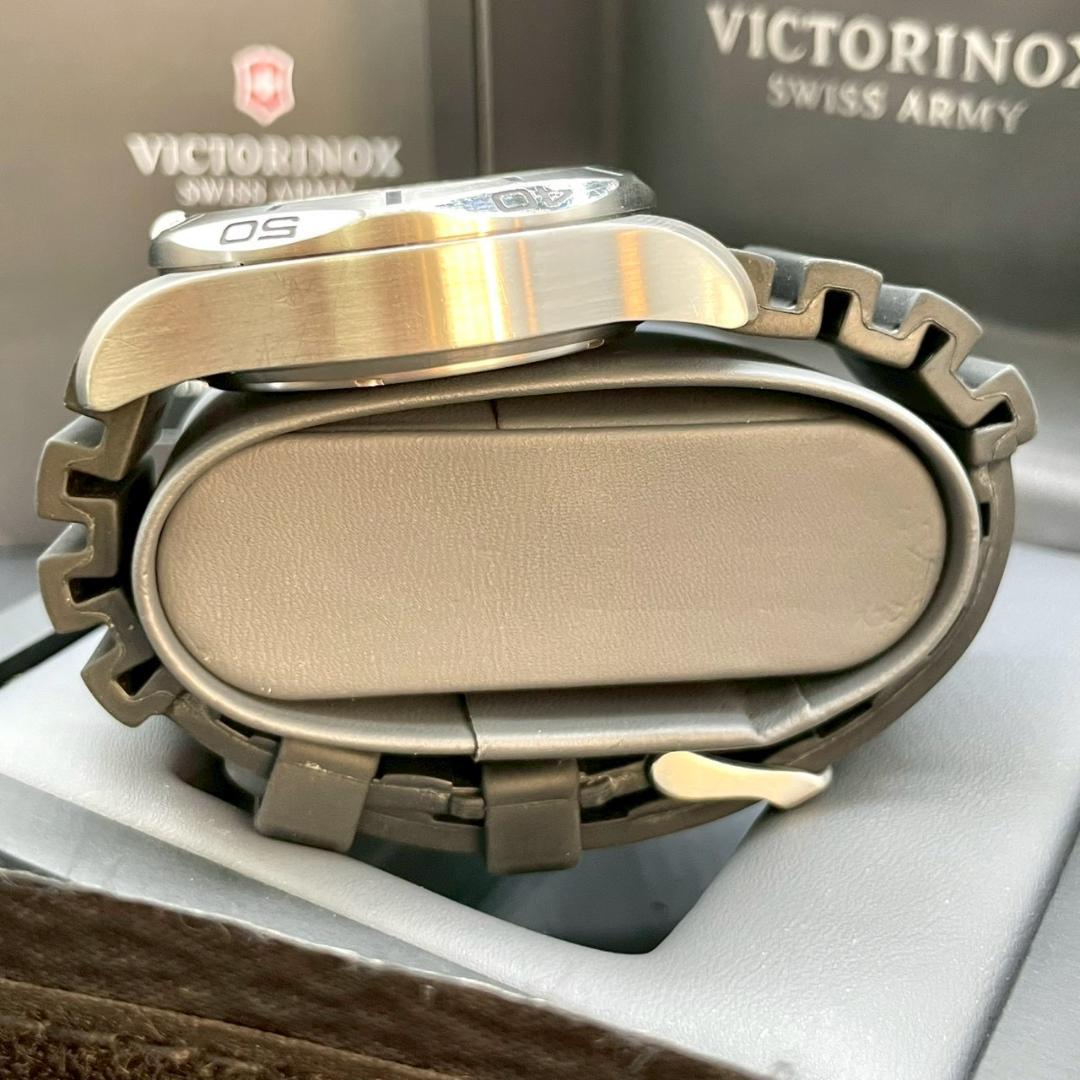 稼働品 超美品 VICTORINOX　ヴィクトリノックス　I.N.O.X 40