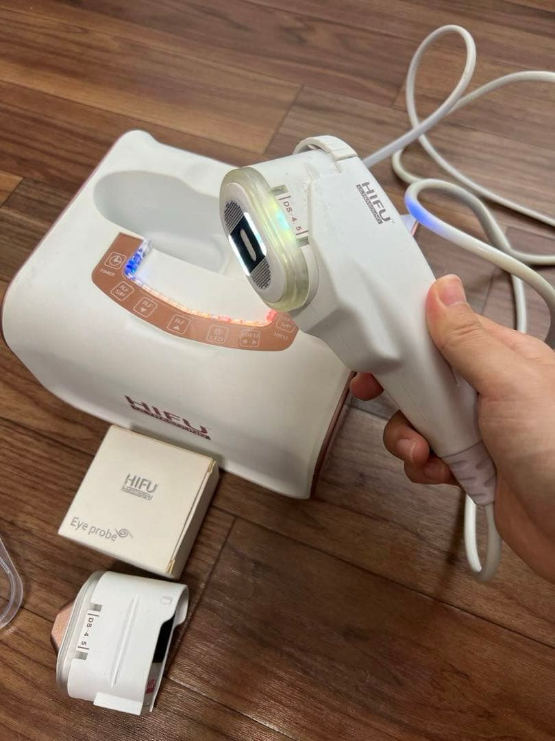 HIFU ＜ハイフ＞美顔器■目元用カートリッジ付