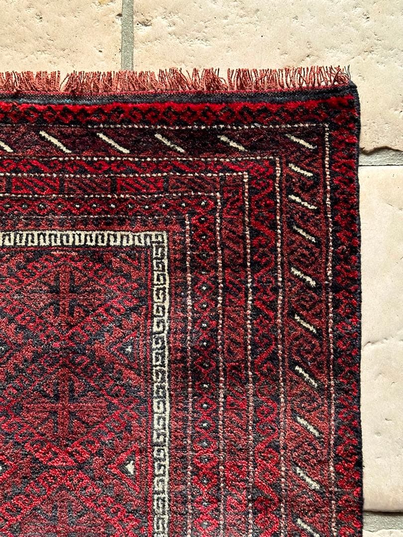 トライバルラグ　ヴィンテージラグ　アフガン　バルーチ族　プリミティブアート　美品