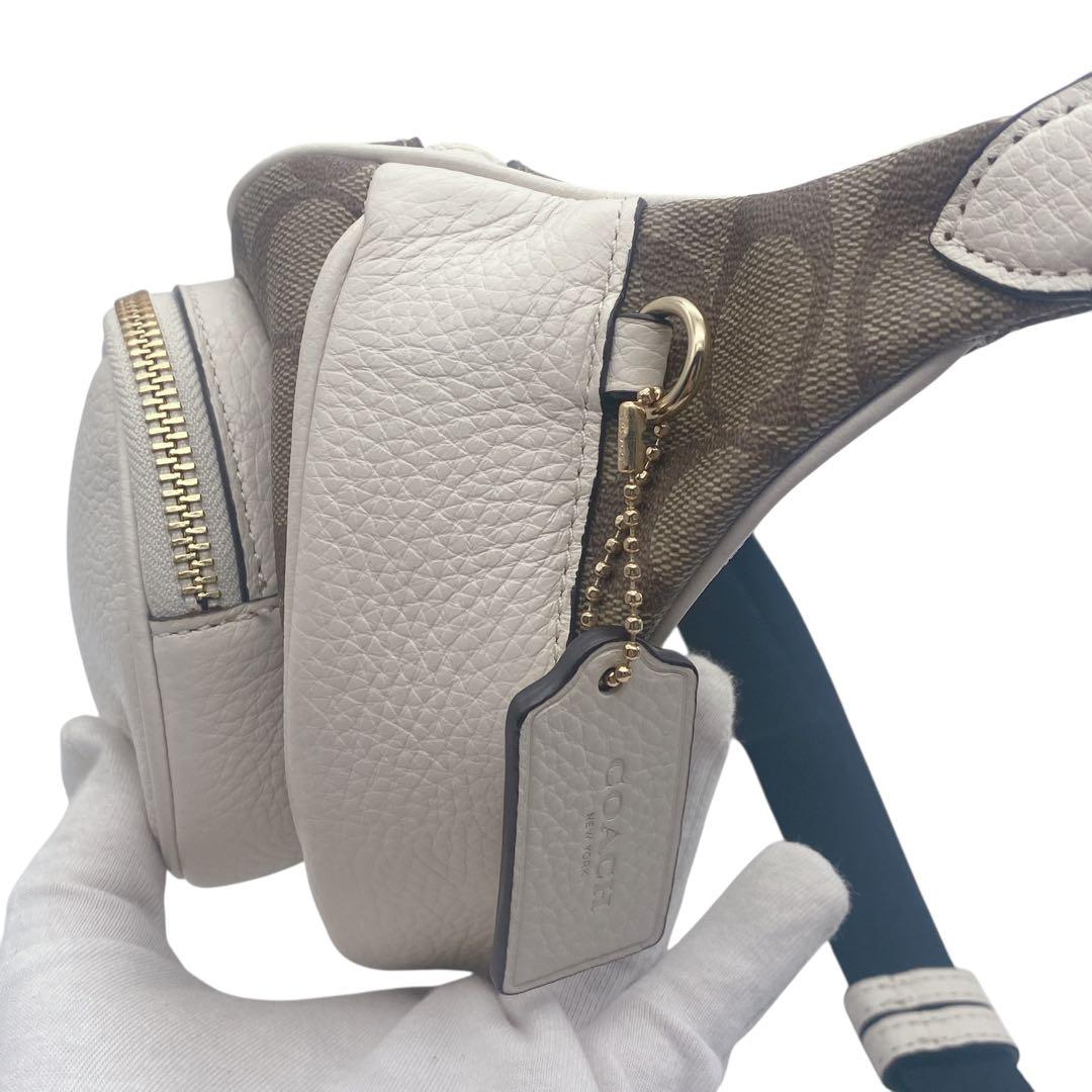 【未使用級】 COACH コーチ ボディバッグ ウエストバック シグネチャー