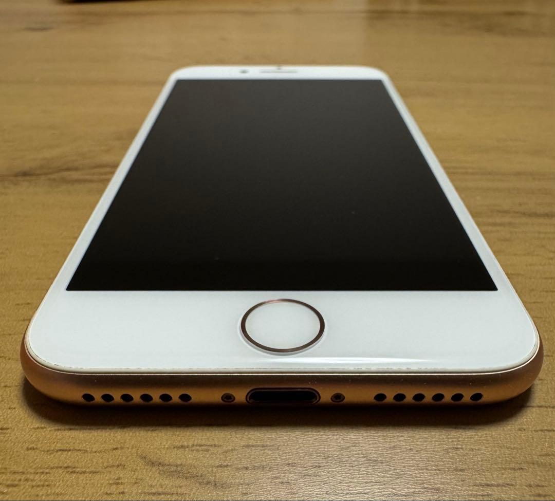 美品　Apple iPhone8 本体　箱付属品一部あり　64GB