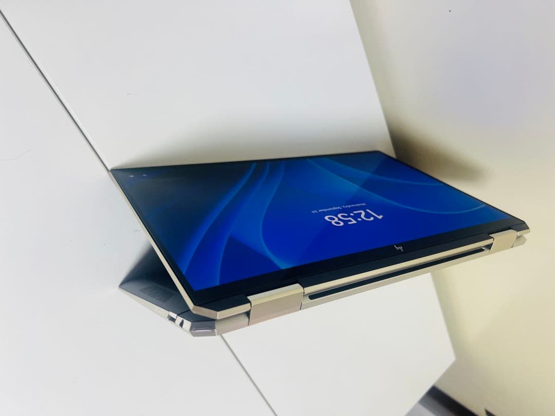 Windowsノート本体 HP spectre 13 i7-1065G7 16gb 512gb