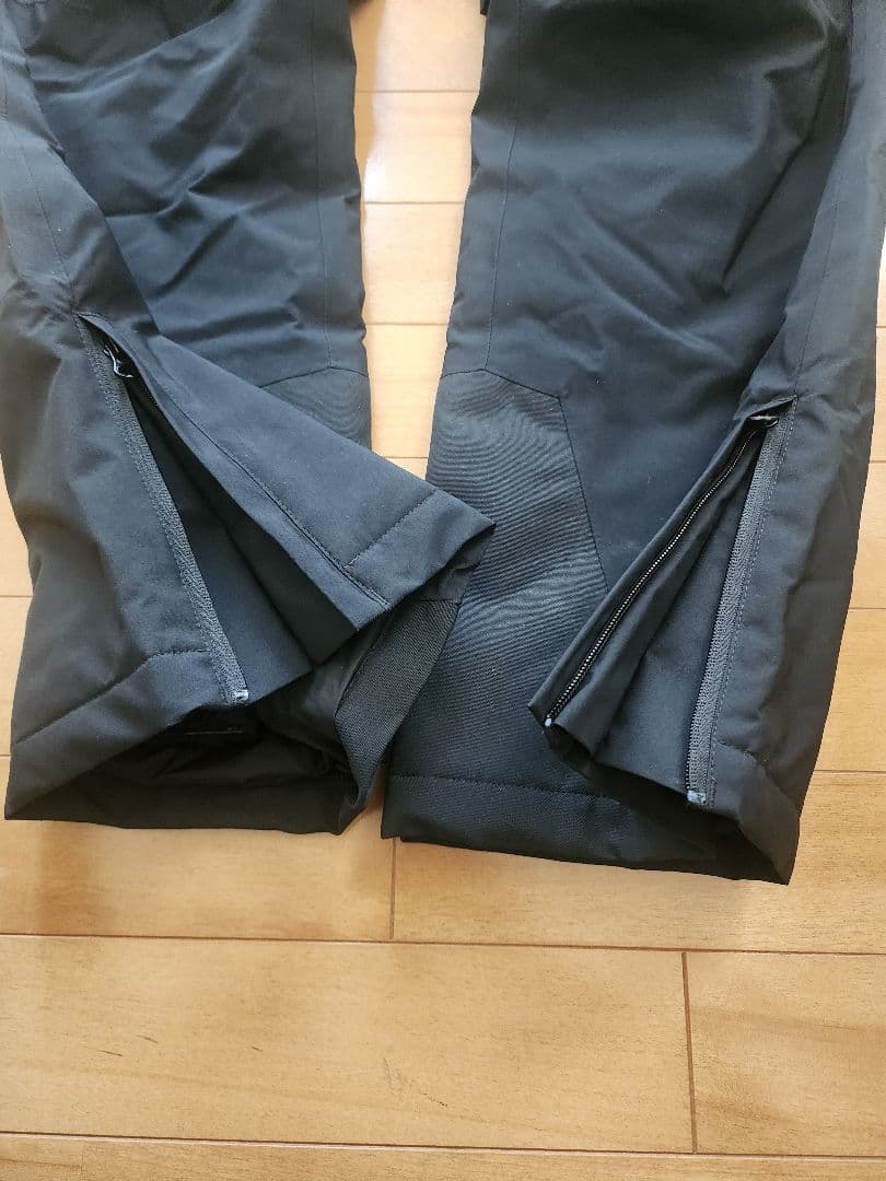 オークリー ブラック スノーボードパンツ Mサイズ