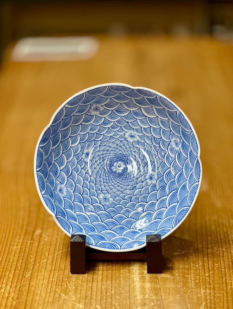 【値下げ】新品　平戸青海波桜　盛鉢　平戸三川内焼　平戸祐祥窯　染付　新築祝