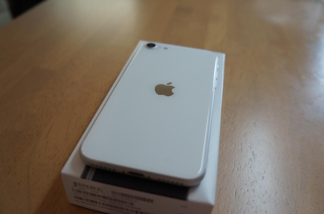 iPhone SE 第2世代（SE2） 64GB ホワイト SIMロック解除済