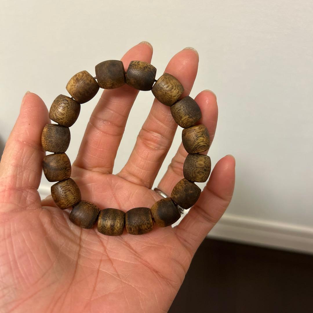 沈香ブレスレット