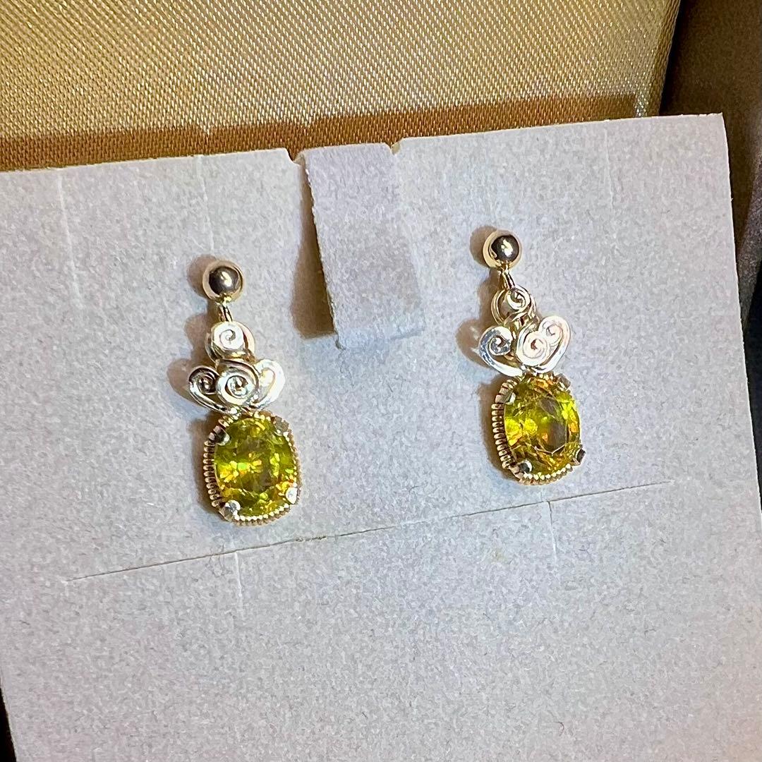 天然石　スフェーン　ピアス　ワイヤーラッピング　14kgf