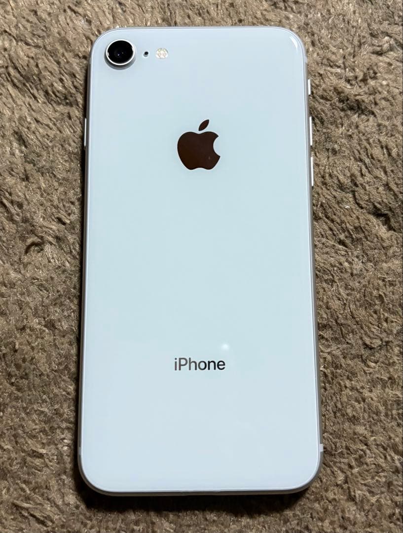 iPhone8 シルバー 64GB