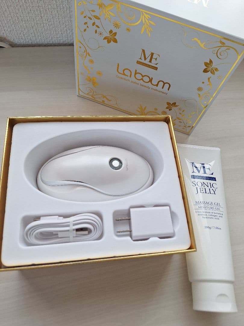 ikkoさんプロデュースmeラボン 美顔器 充電ケーブル・マッサージジェル付き