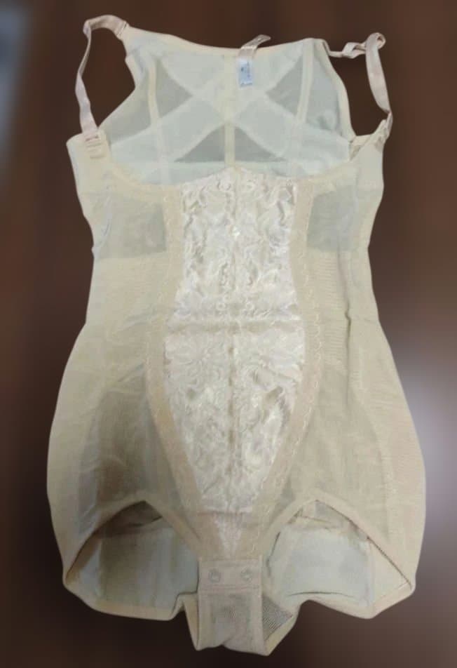 未使用　Lily Bouquet イオン　レディ　クロスサポートスーツ