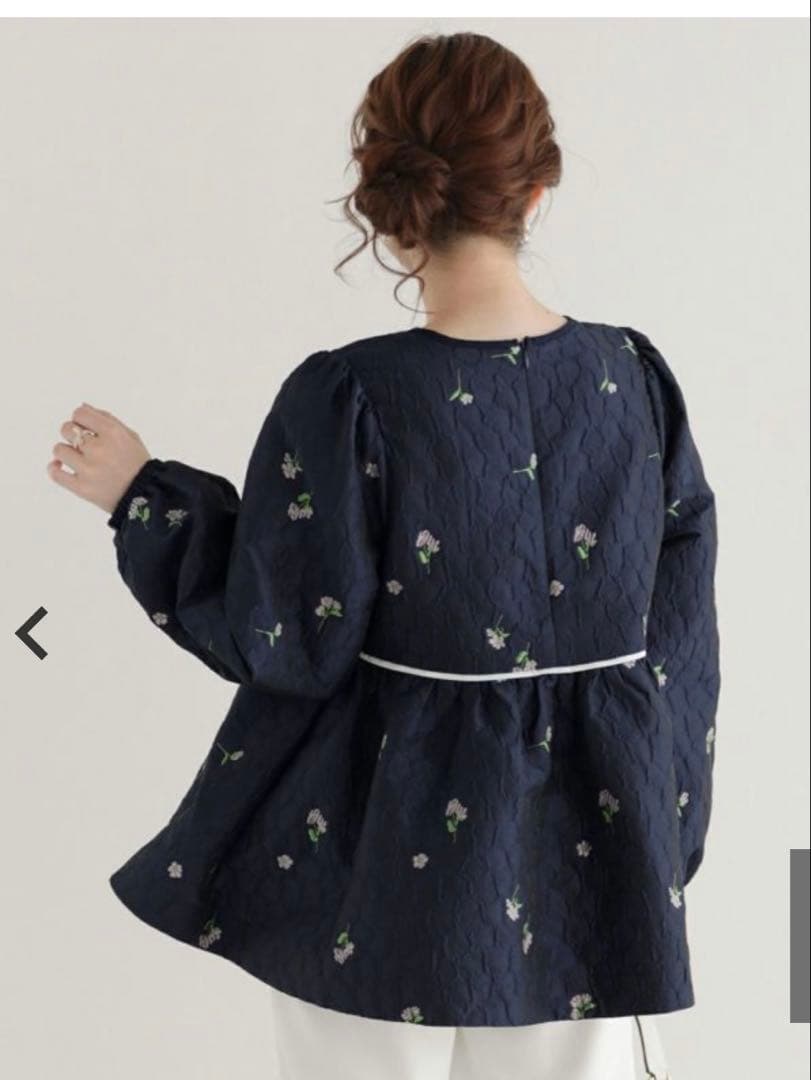 fitmore♡フラワージャガードペプラムトップス