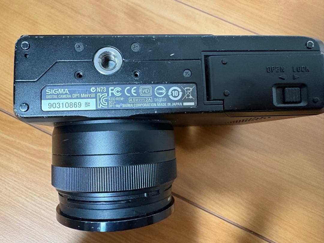デジタルカメラ SIGMA DP1 merrill