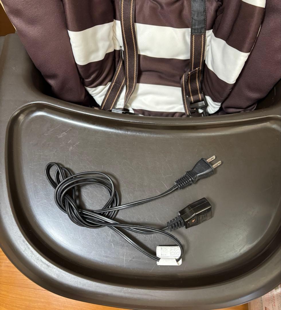 コンビ　ネムリラ　4キャス　AT 電動　オートスイング　ハイローチェア