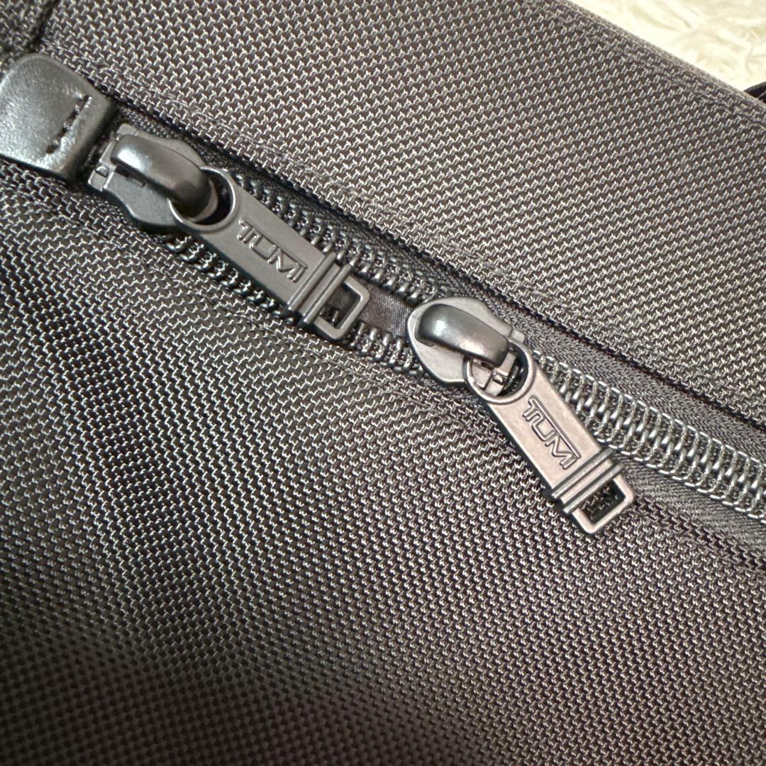極美品 TUMI トライ フォールド ガーメントケース 22133DH