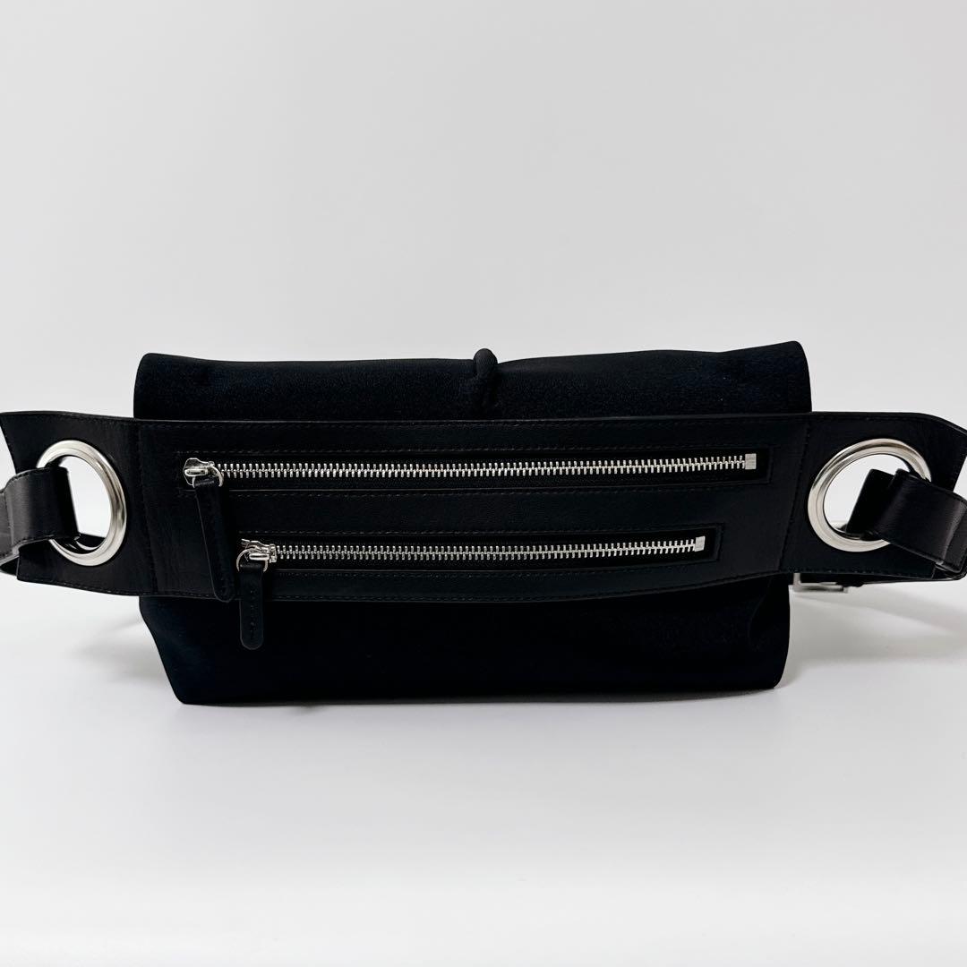 【未使用品級】kawa-kawa wet ハトメ　ボディバッグ　ブラック